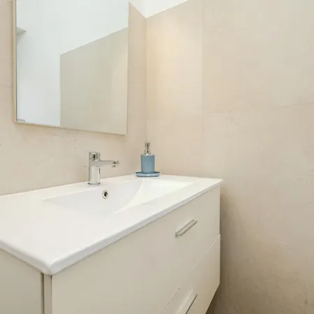 Apartment Ad House