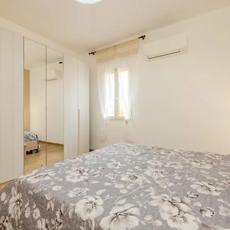 아파트 Ad House